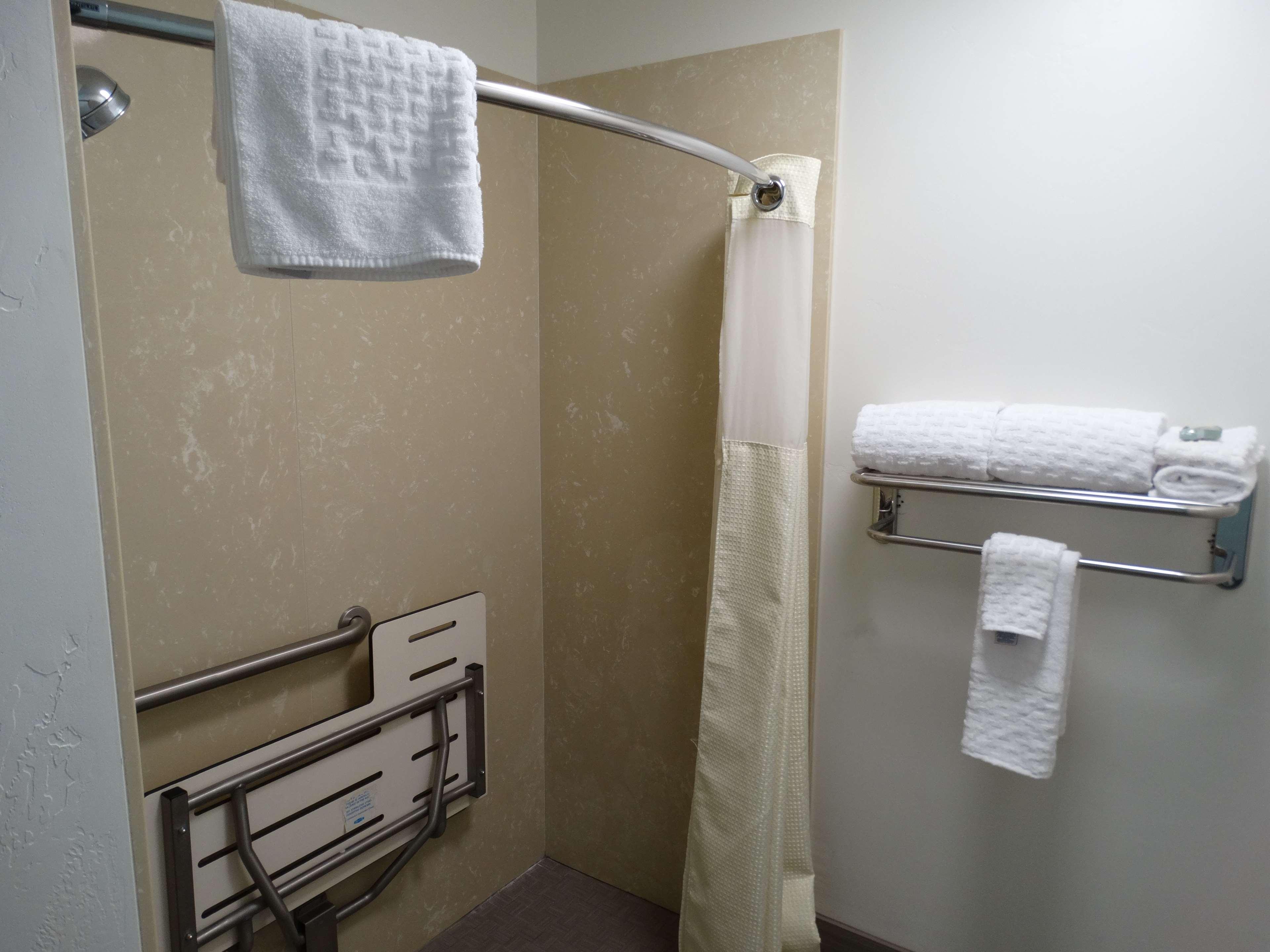 Best Western Duchesne Inn Room photo